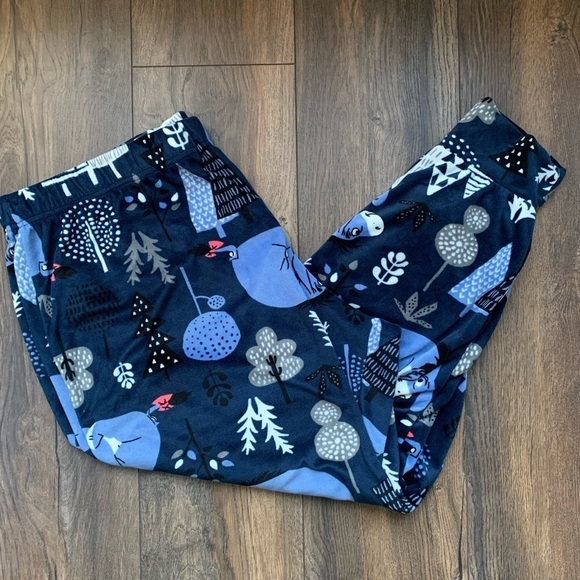 Disney Women's Eeyore Plush Velour 2-Piece Sleepwear Pajama Set - Picture 6 of 15